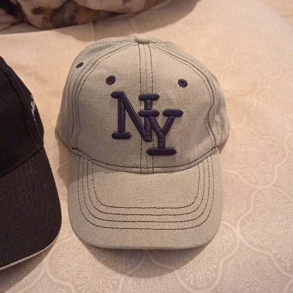 Baseball cap - Picture 3 of 7